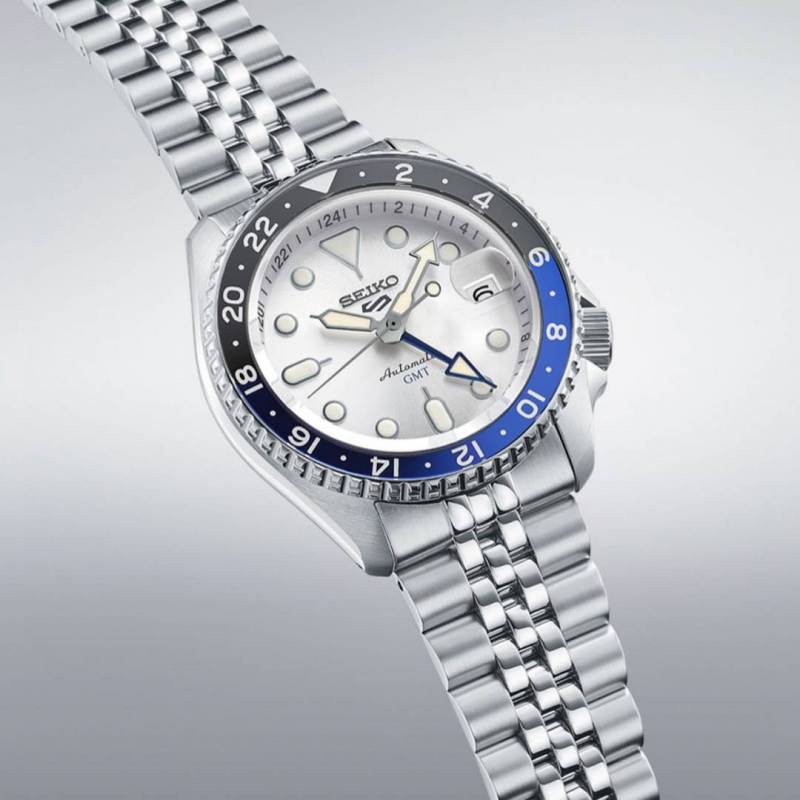 Seiko 5 Sports Automatic GMT Watch – White Dial with Blue & Black Bezel